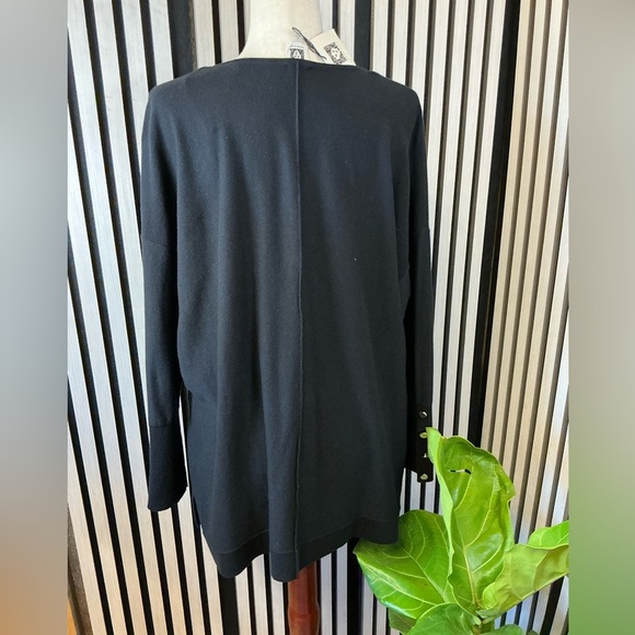 New ANNE KLEIN Black V-Neck Sweater with Silver Button Accents Sz XL - Picture 6 of 6